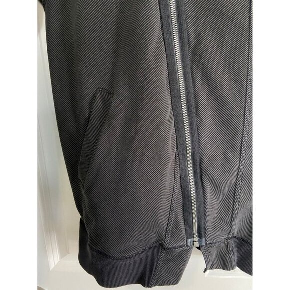 Lululemon Mula Bundle Wrap Black Asymmetrical Jacket Full Zip Moto Womens 6 or 8 - Picture 7 of 8
